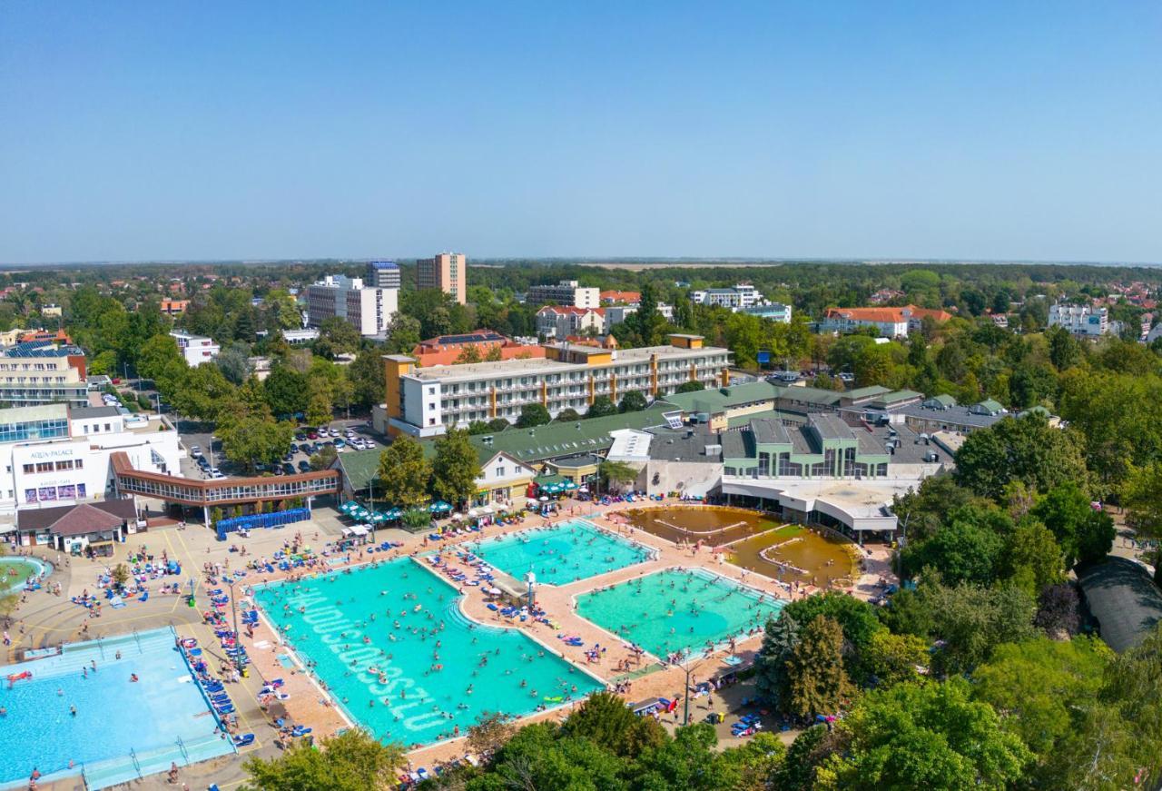 Hunguest Hotel Aqua Sol Hajduszoboszlo Exterior foto