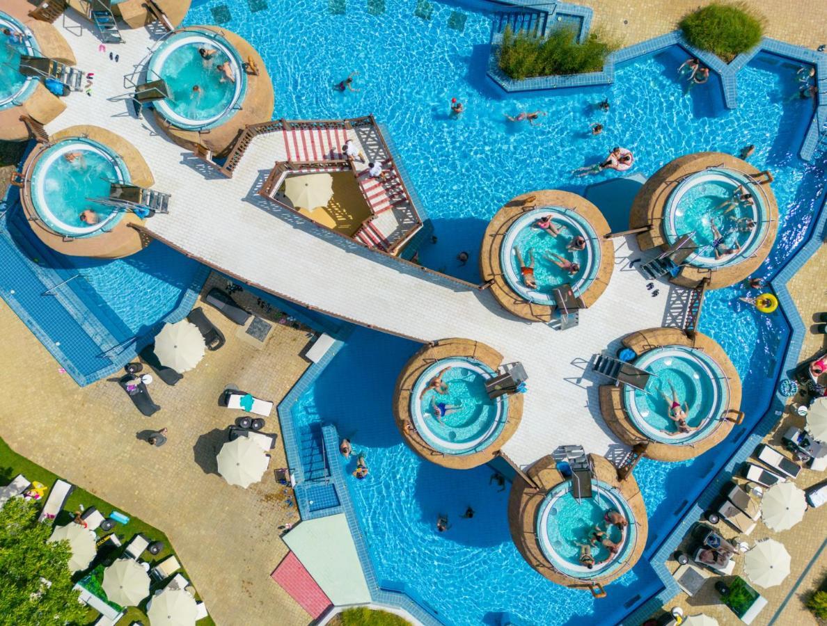Hunguest Hotel Aqua Sol Hajduszoboszlo Exterior foto